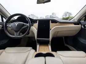 Tesla Model S thumbnail 33