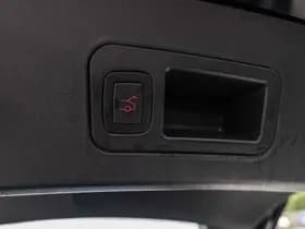 Tesla Model S thumbnail 41