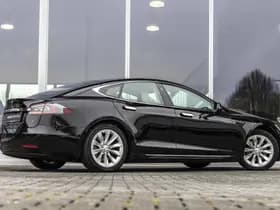Tesla Model S thumbnail 45