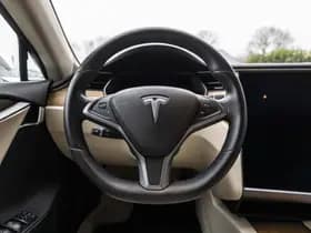 Tesla Model S thumbnail 50