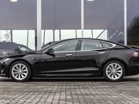 Tesla Model S thumbnail 6