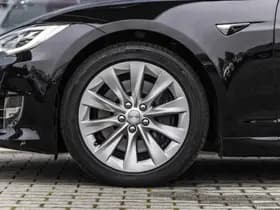 Tesla Model S thumbnail 63