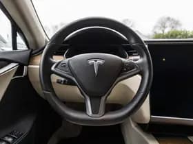Tesla Model S thumbnail 8