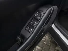 Ford Mustang thumbnail 22