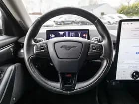 Ford Mustang thumbnail 8