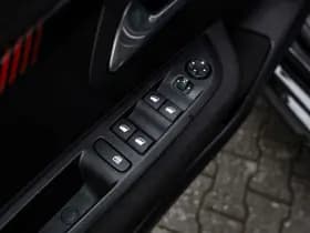 Peugeot e-208 thumbnail 60