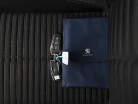Peugeot e-208 thumbnail 74