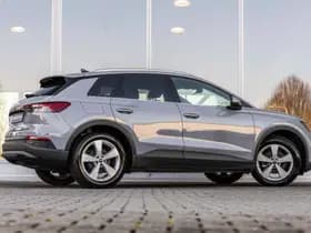 Audi Q4 e-tron thumbnail 3