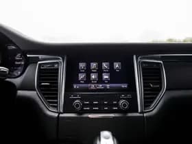 Porsche Macan thumbnail 30