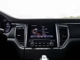 Porsche Macan thumbnail 31
