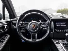 Porsche Macan thumbnail 49