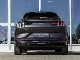 Ford Mustang thumbnail 5