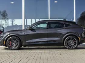 Ford Mustang thumbnail 6