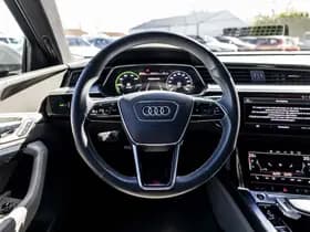 Audi e-tron thumbnail 8