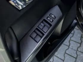 Toyota RAV4 thumbnail 23