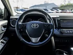 Toyota RAV4 thumbnail 48