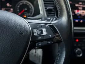 Volkswagen T Roc thumbnail 34