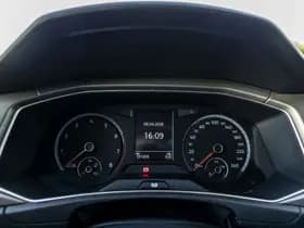 Volkswagen T Roc thumbnail 9