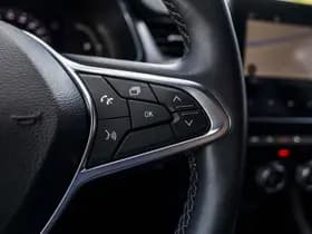Renault Captur thumbnail 33