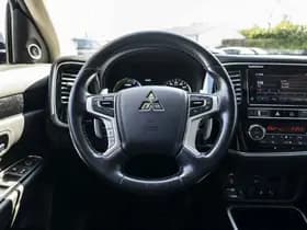 Mitsubishi Outlander thumbnail 8
