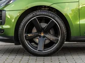 Porsche Macan thumbnail 22