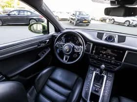Porsche Macan thumbnail 23