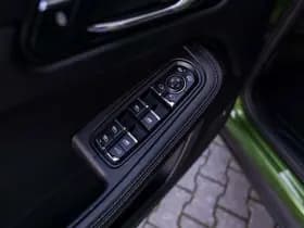 Porsche Macan thumbnail 24
