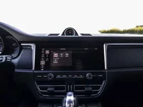 Porsche Macan thumbnail 37