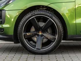 Porsche Macan thumbnail 72