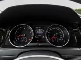Volkswagen Golf thumbnail 45