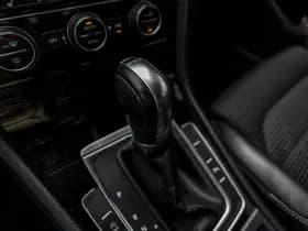 Volkswagen Golf thumbnail 59