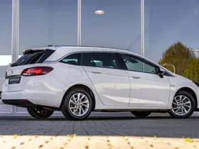 Opel Astra thumbnail 3