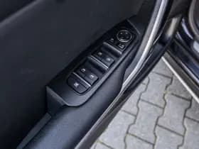 Kia Ceed thumbnail 24