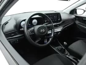 Hyundai i20 thumbnail 3