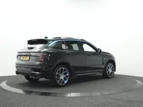 Lynk & Co 01 thumbnail 2