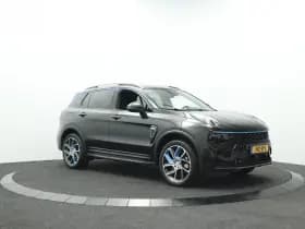 Lynk & Co 01 thumbnail 10