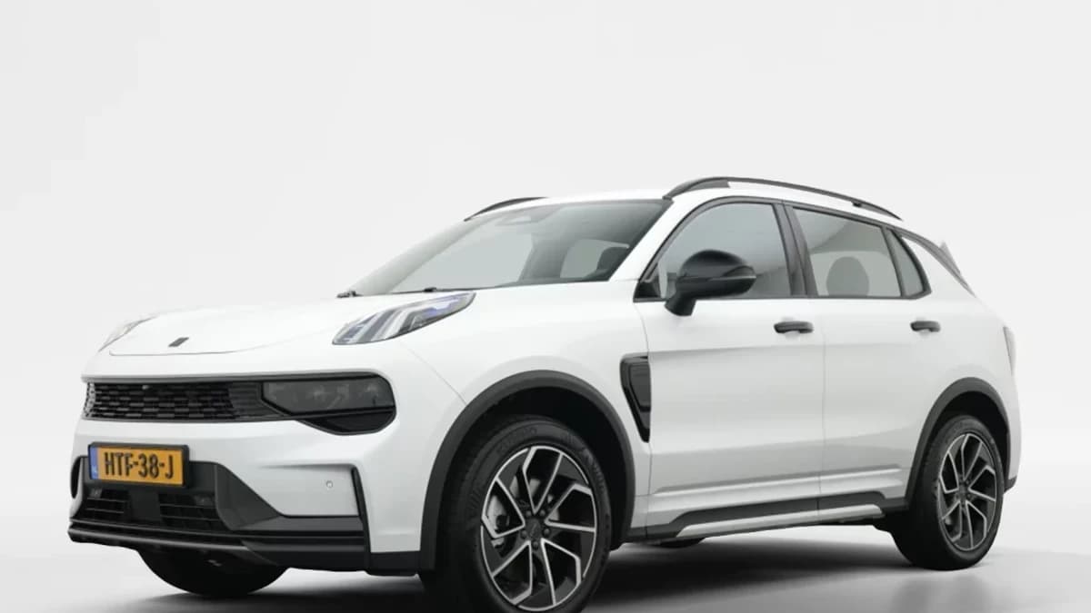 Lynk & Co 01 — foto 1