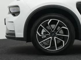 Lynk & Co 01 thumbnail 7