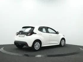 Toyota Yaris thumbnail 2