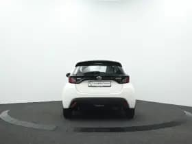 Toyota Yaris thumbnail 8