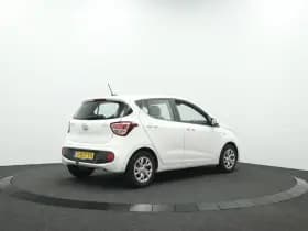Hyundai i10 thumbnail 2