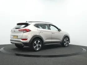 Hyundai Tucson thumbnail 2