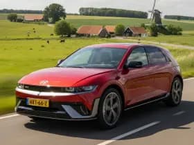 Hyundai Ioniq 5 thumbnail 2