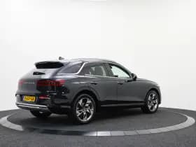 Genesis GV70 thumbnail 2