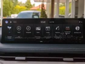 Genesis GV70 thumbnail 36