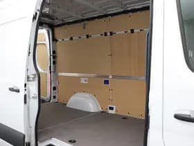 Mercedes-Benz Sprinter thumbnail 21