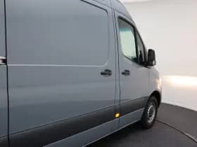 Mercedes-Benz Sprinter thumbnail 19