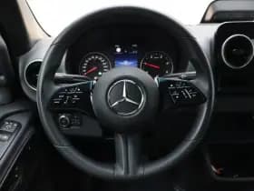 Mercedes-Benz Sprinter thumbnail 28