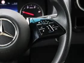Mercedes-Benz Sprinter thumbnail 32