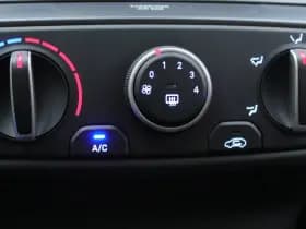 Hyundai i20 thumbnail 35